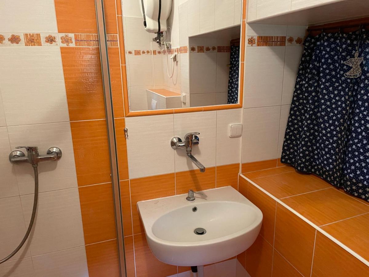 Horska Chalupa Pluskovjanka Velke Karlovice Bagian luar foto